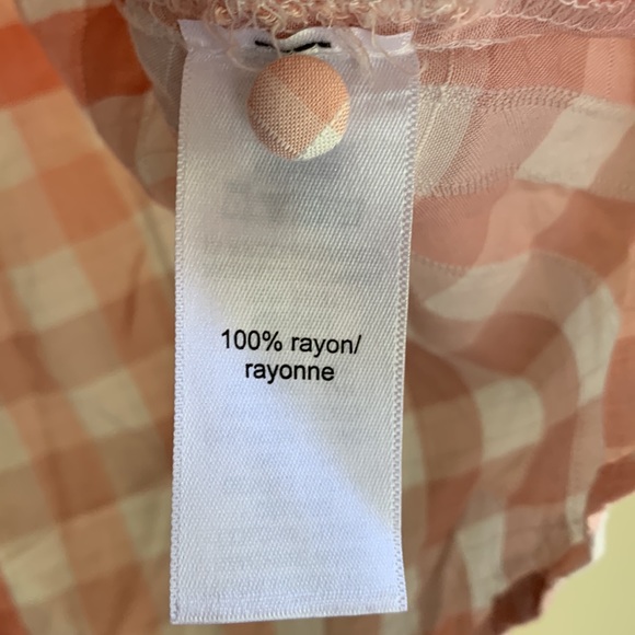 Maurices Pink/White Checkered Plaid Cap Sleeve Button up top size M - Picture 5 of 8